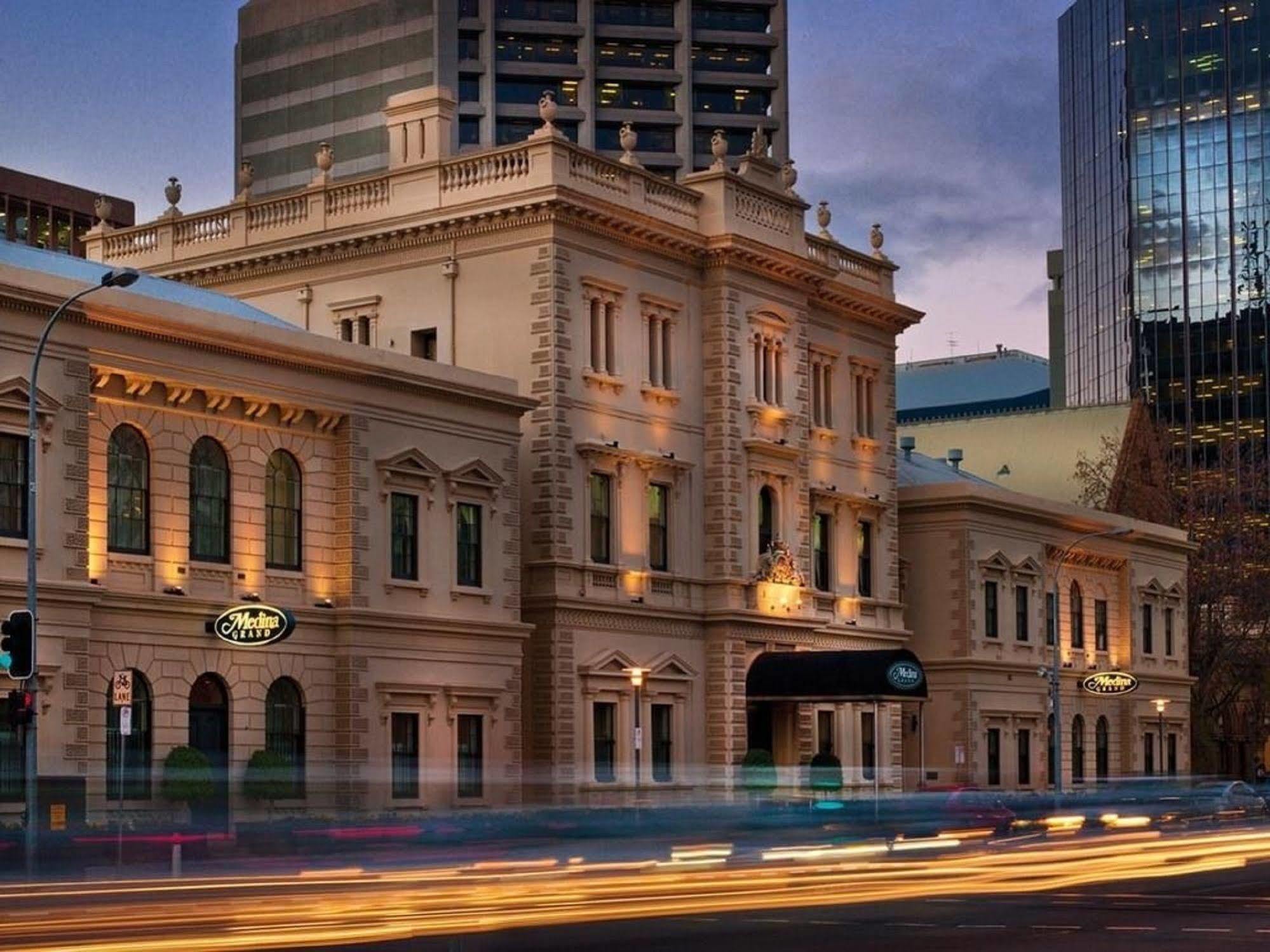 Adina Apartment Hotel Adelaide Treasury Exteriör bild