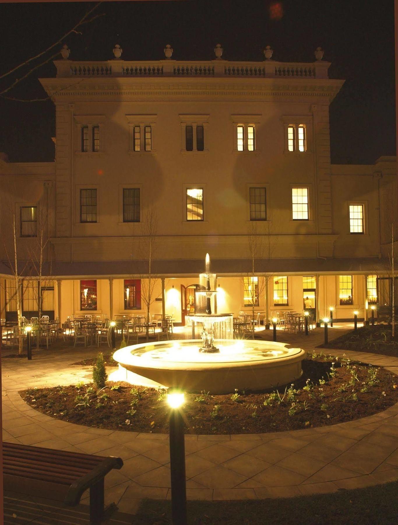 Adina Apartment Hotel Adelaide Treasury Exteriör bild